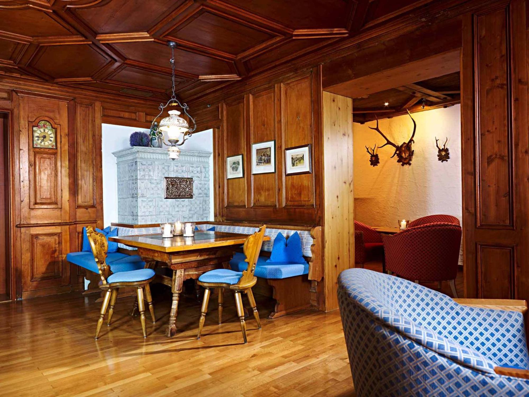 Hirschen Wohlfuhlhotel Hotel 4*